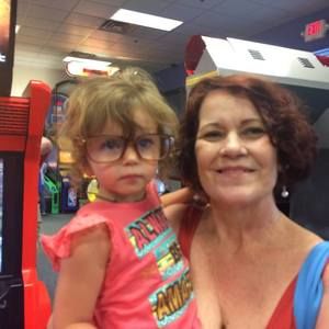 Meet your Posher, Sharon